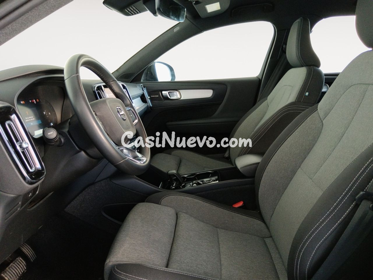 Volvo XC40 Plus Dark - foto 8