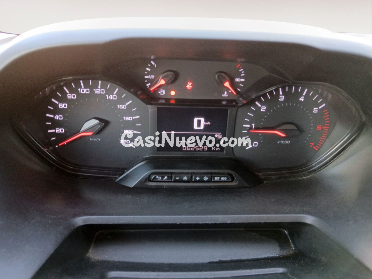 Peugeot Partner Premium - foto 12