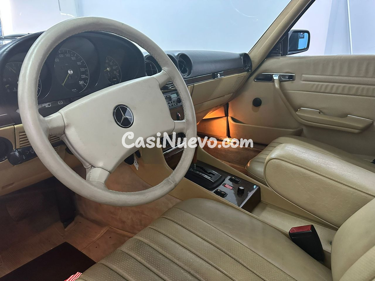 Mercedes 280 SL - foto 11