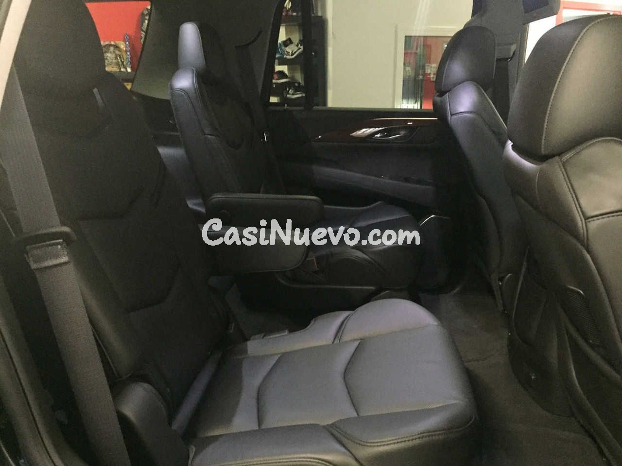 Cadillac Escalade Luxury - foto 9