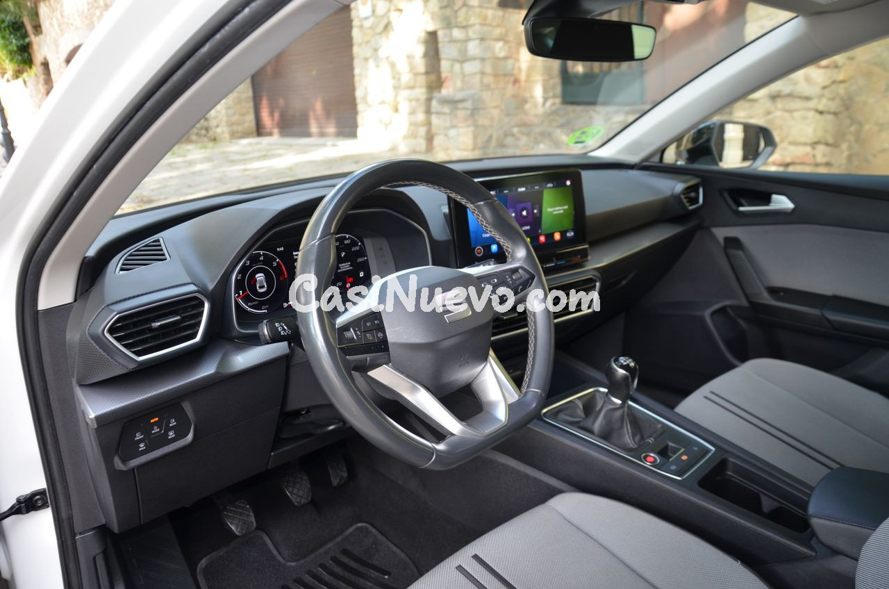 Seat Leon STYLE GO 2.0 TDI 115CV MT6 SISTEMA DE NAVEGACIÓN HIGH