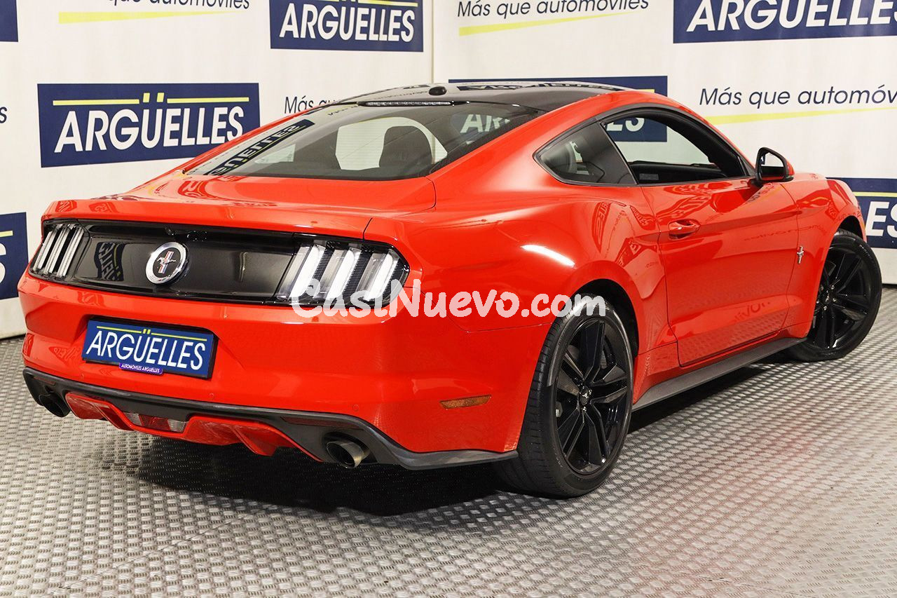 Ford Mustang 2.3 EcoBoost Fastback Auto 314cv - foto 5