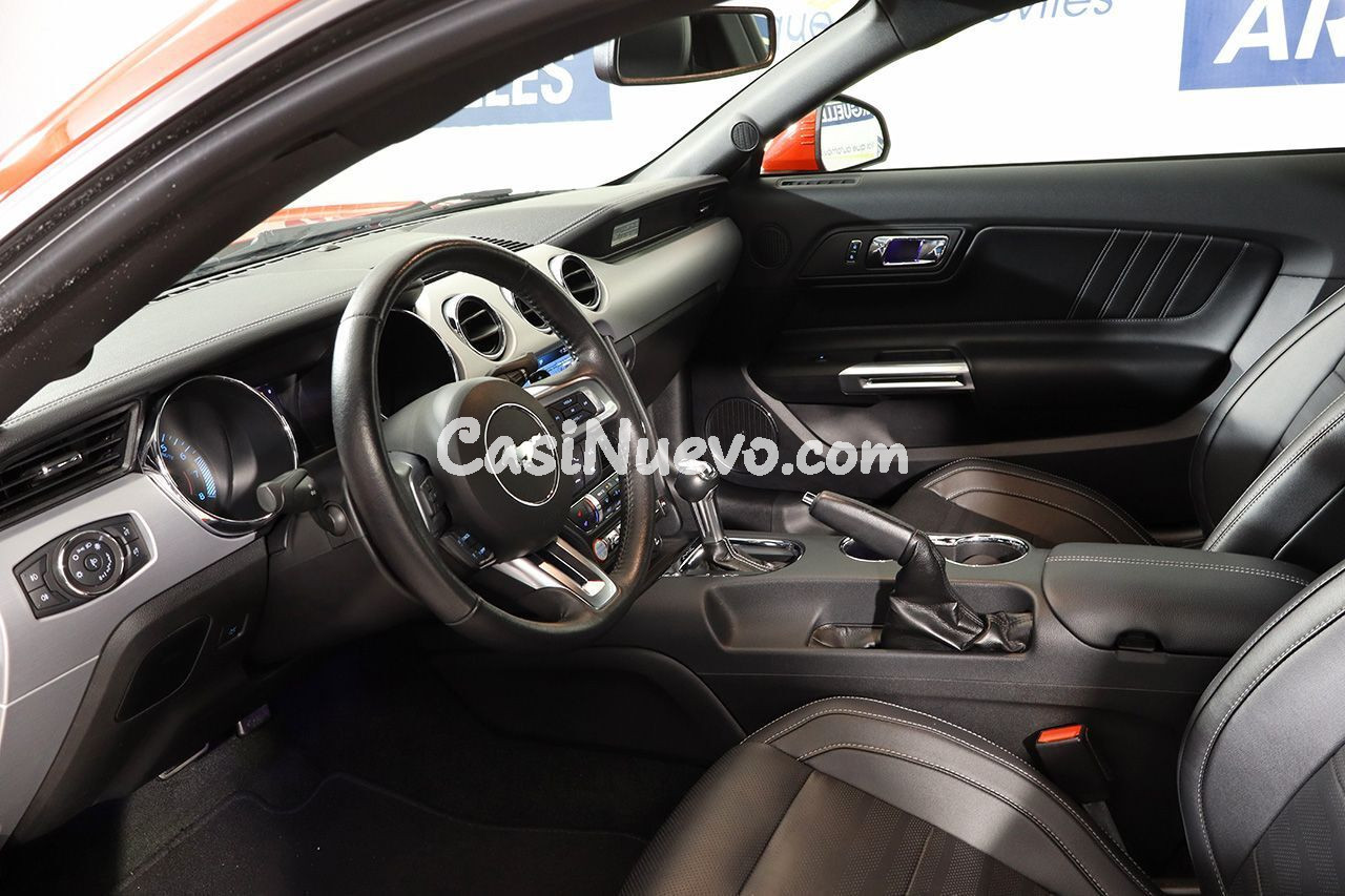 Ford Mustang 2.3 EcoBoost Fastback Auto 314cv - foto 23