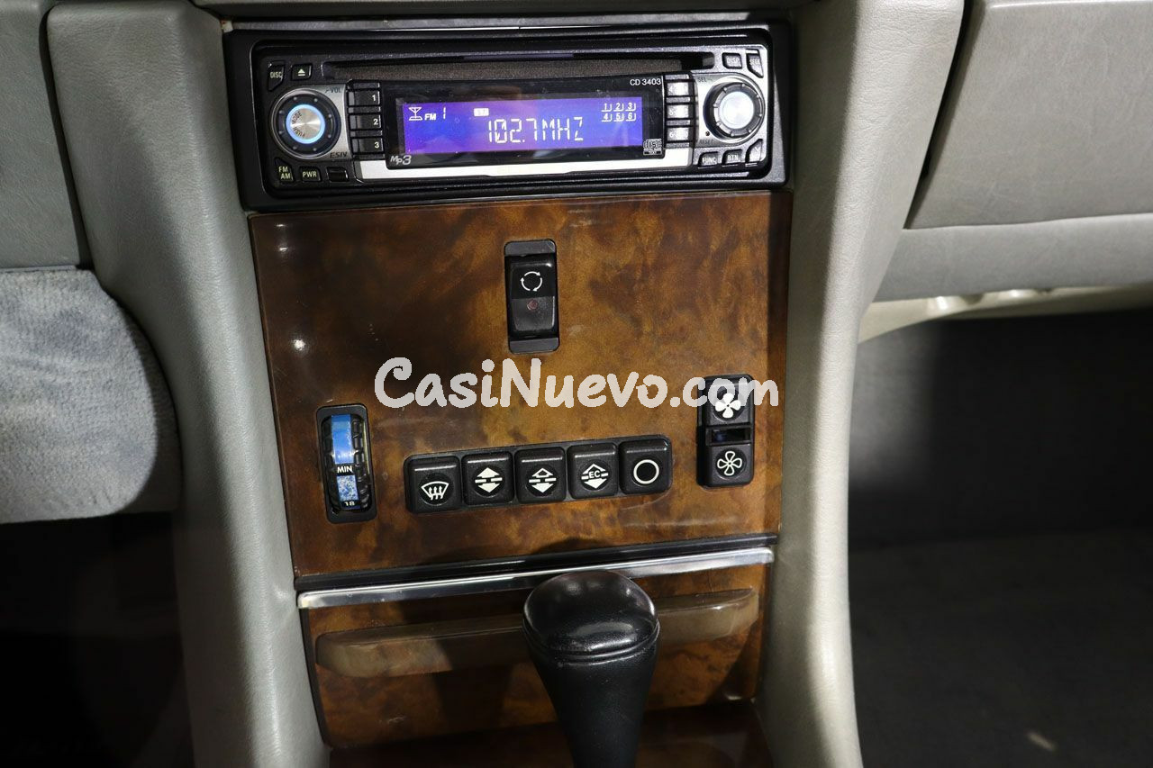 Mercedes Clase SL 560 SL V8 AUT Historico - foto 22