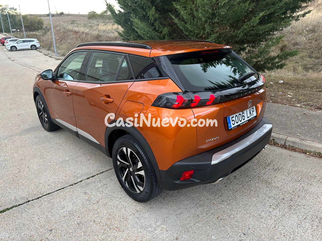 Peugeot 2008 1.2 T - foto 11