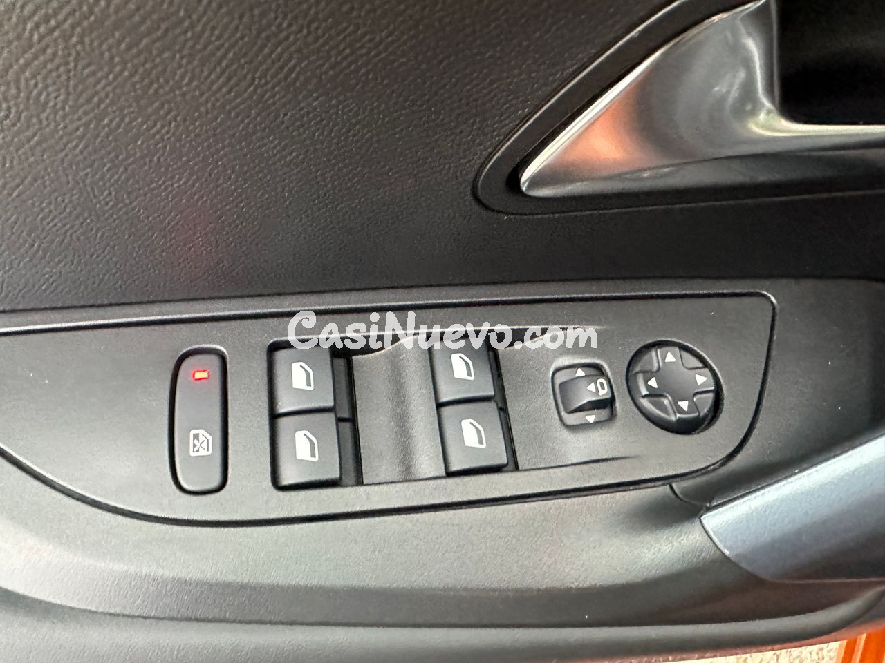 Peugeot 2008 1.2 T - foto 15