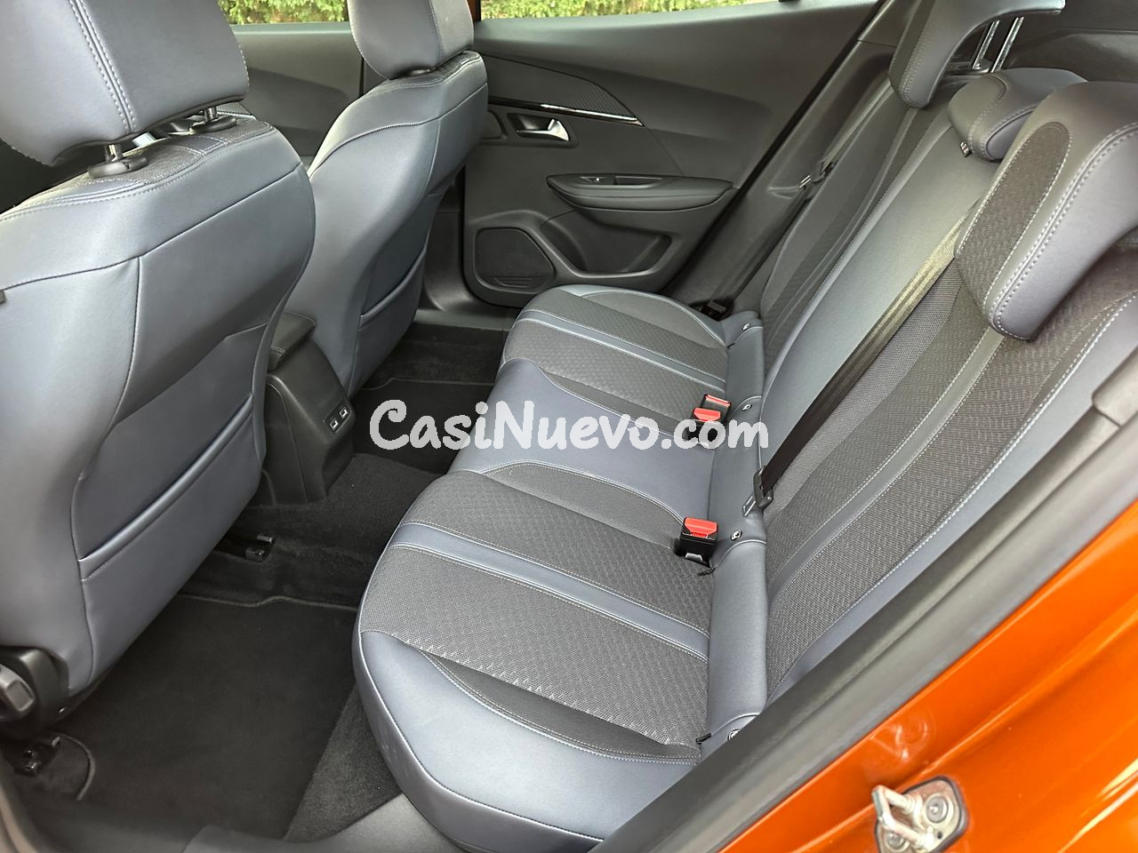 Peugeot 2008 1.2 T - foto 18