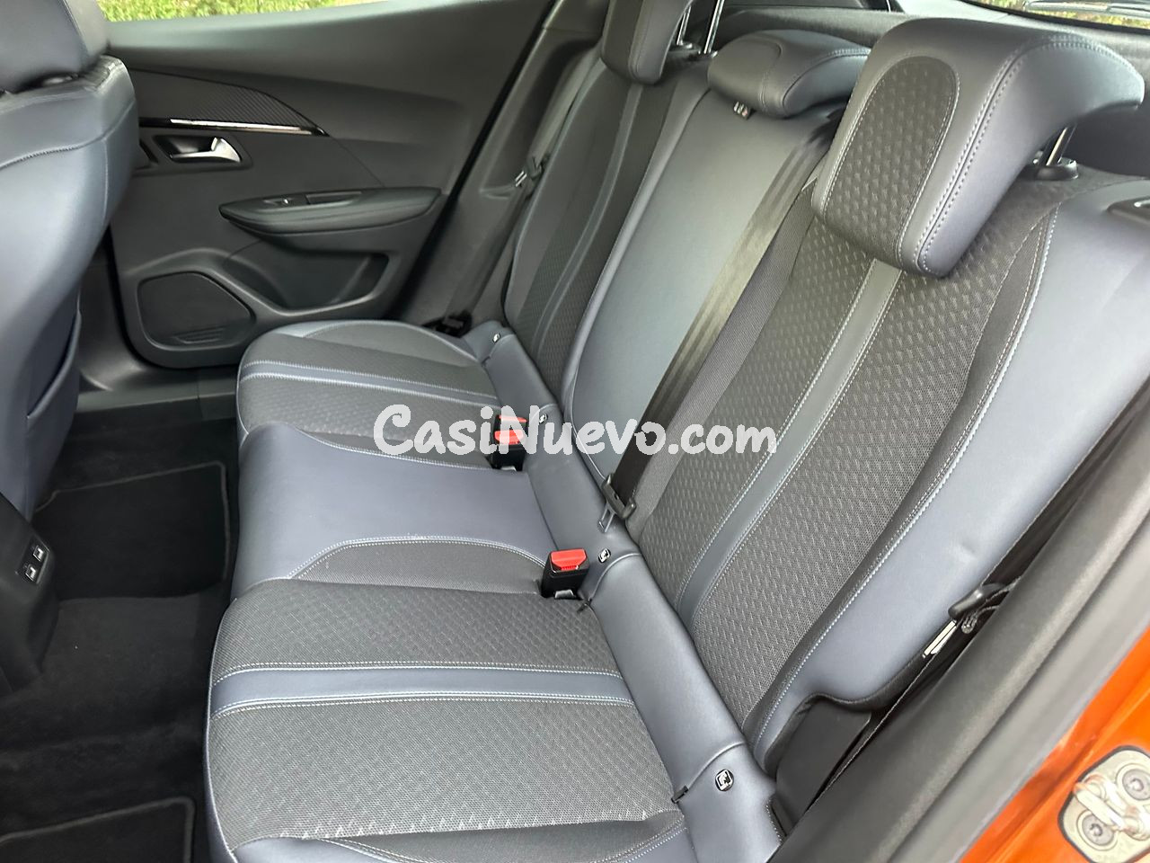 Peugeot 2008 1.2 T - foto 24