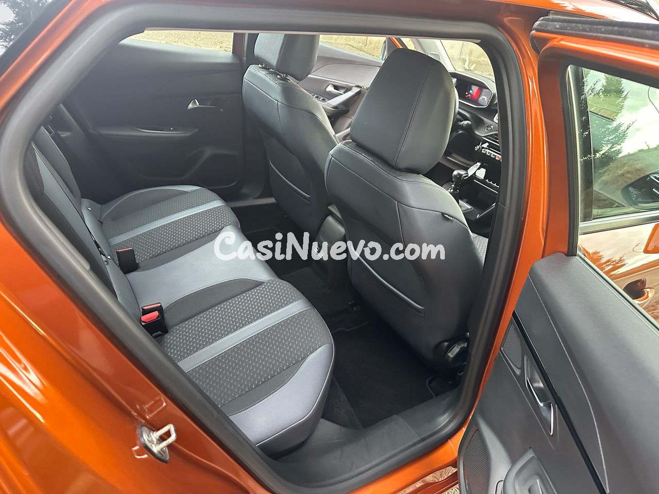 Peugeot 2008 1.2 T - foto 26