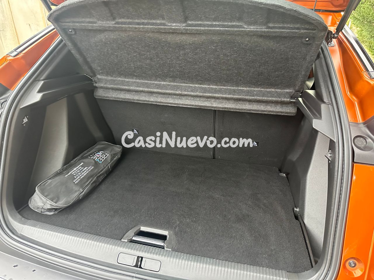 Peugeot 2008 1.2 T - foto 27