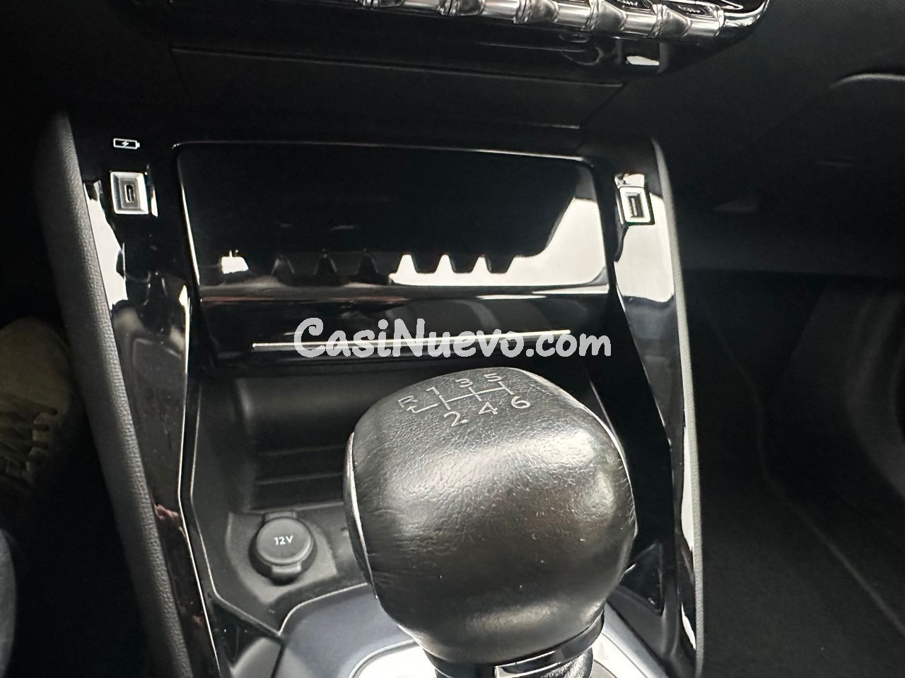 Peugeot 2008 1.2 T - foto 43