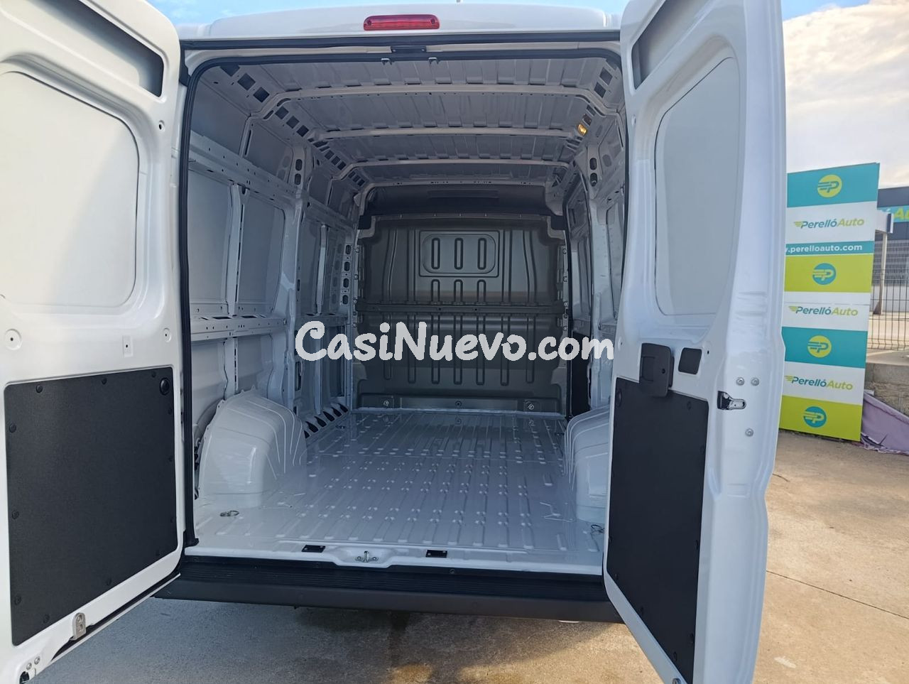 Peugeot Boxer FURGON 2.3 2H2 BLUEHDI 140 - foto 6