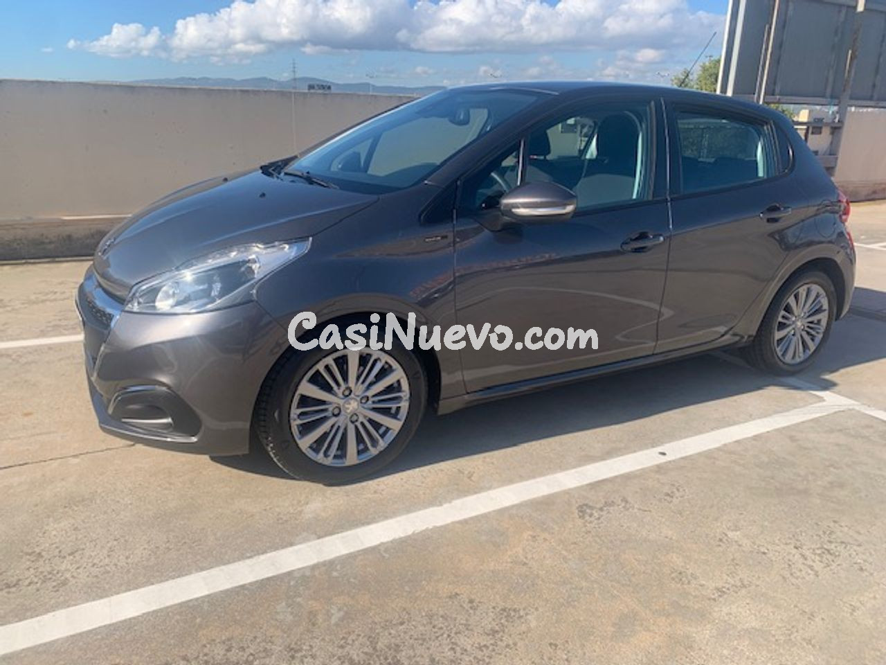 Peugeot 208 1.2 SIGNATURE 82CV