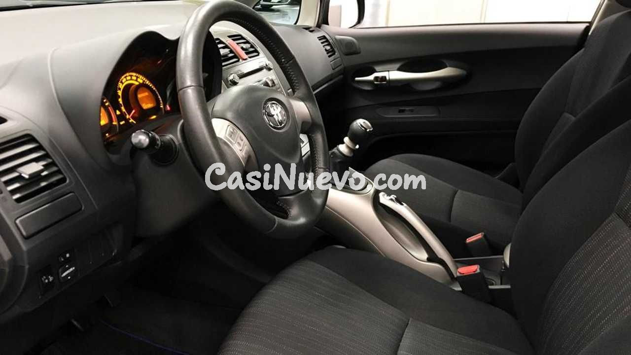 TOYOTA AURIS ACTIVE 5P 1.4D-4D 90CV