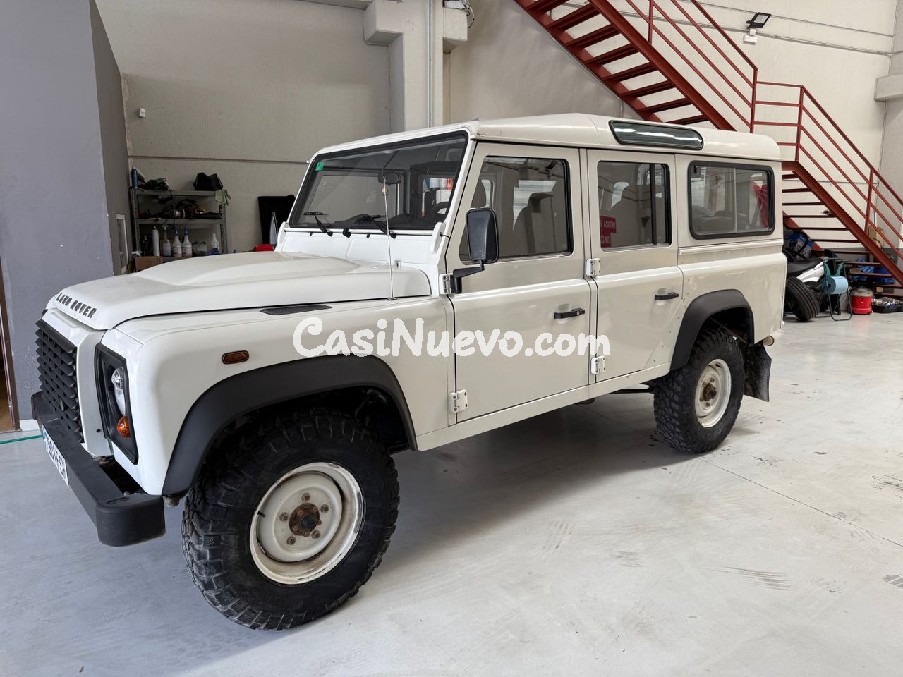 Land-Rover Defender 110