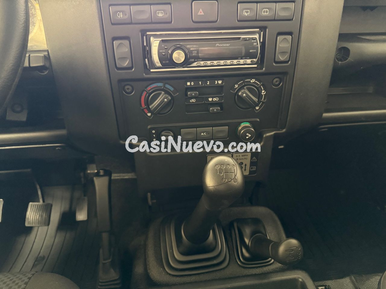 Land-Rover Defender 110 - foto 12