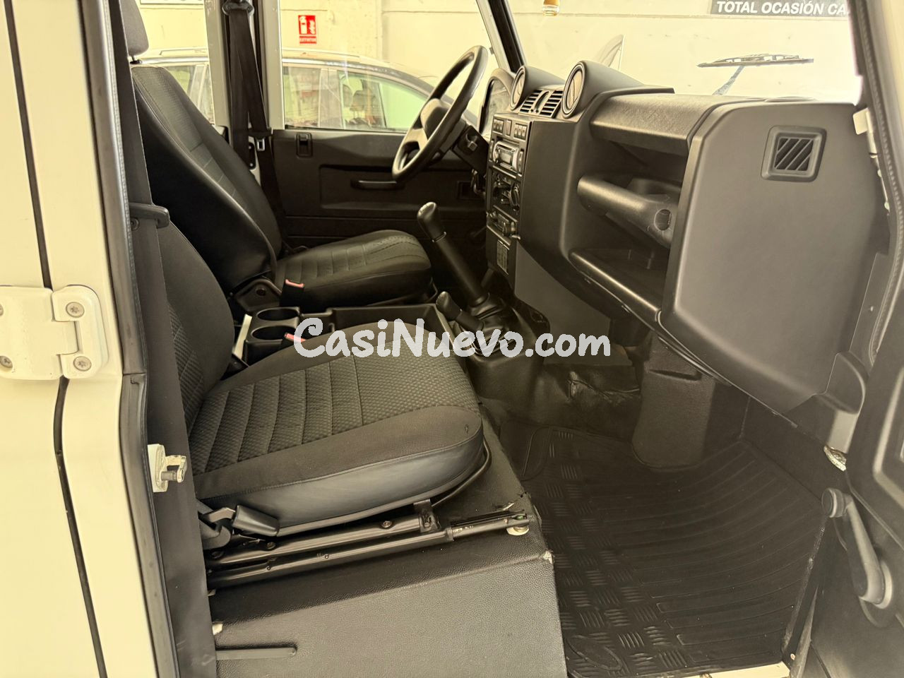 Land-Rover Defender 110 - foto 10