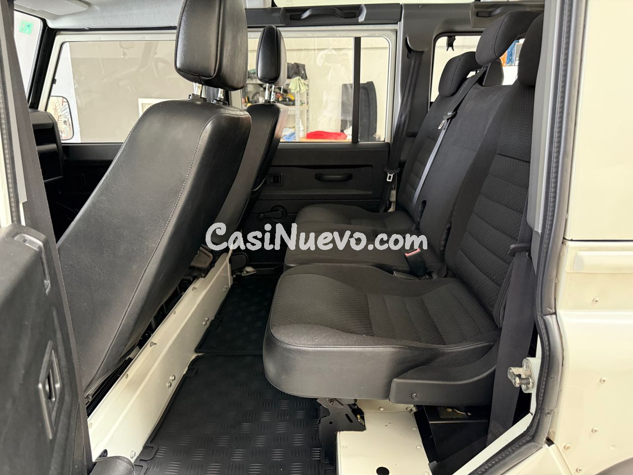 Land-Rover Defender 110 - foto 14