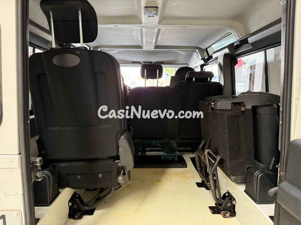 Land-Rover Defender 110 - foto 16