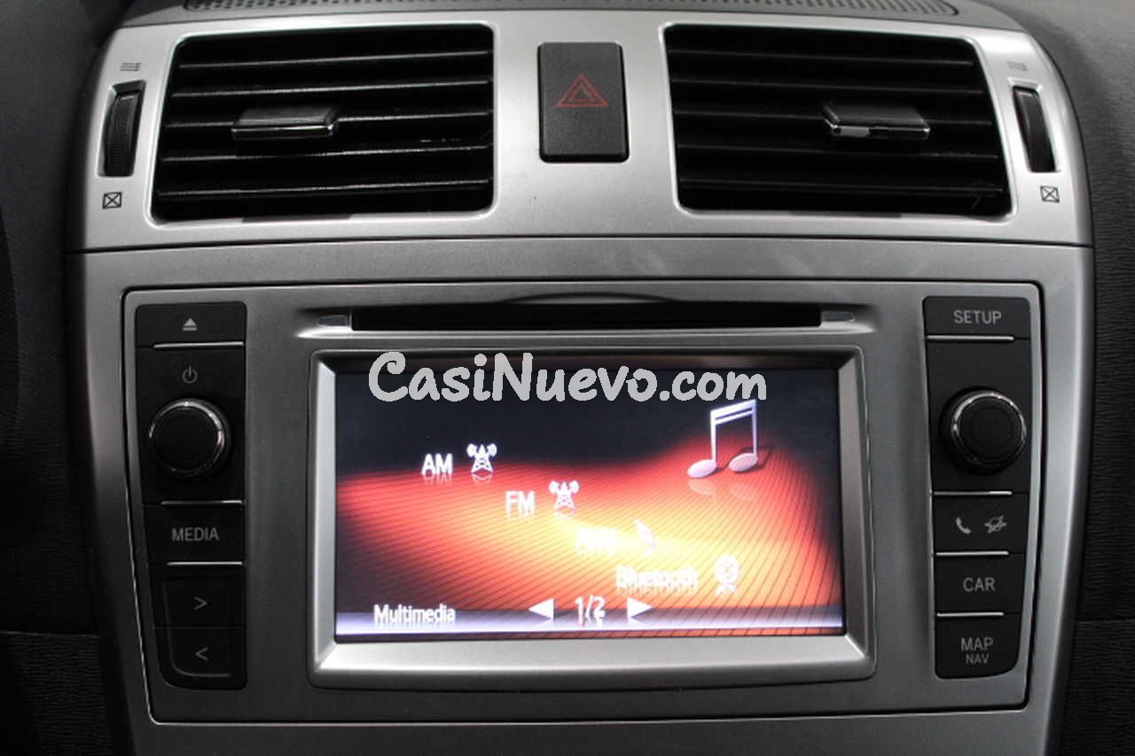 TOYOTA AVENSIS advance cs 120d - foto 17