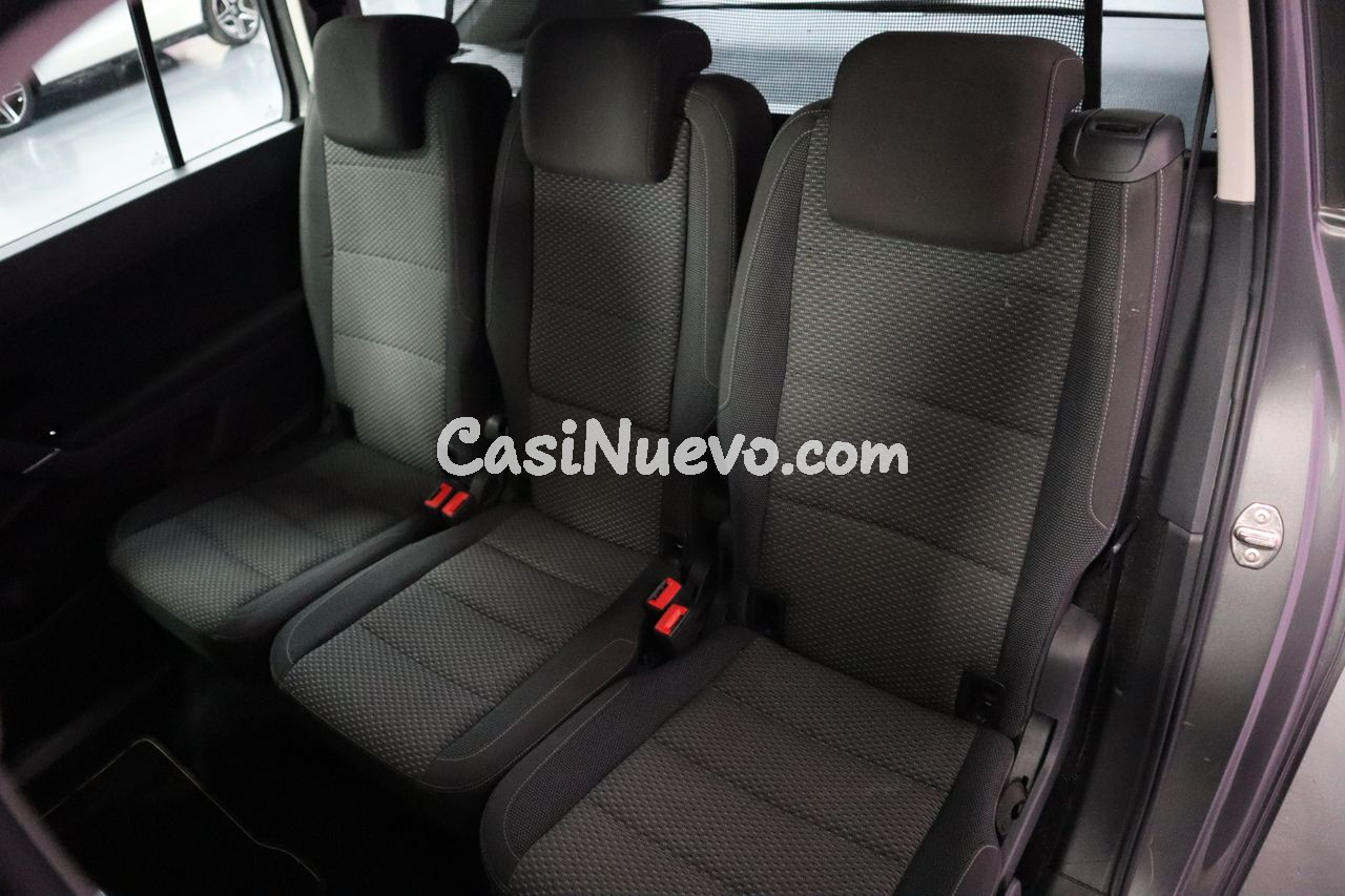 Volkswagen Touran 1.6 TDI 110cv 7 PLAZAS - foto 12