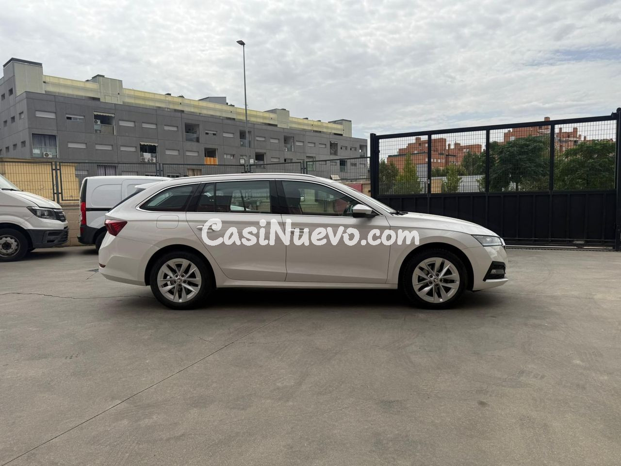 Skoda Octavia Combi 2.0 TDI 110kW (150CV) DSG Style - foto 6