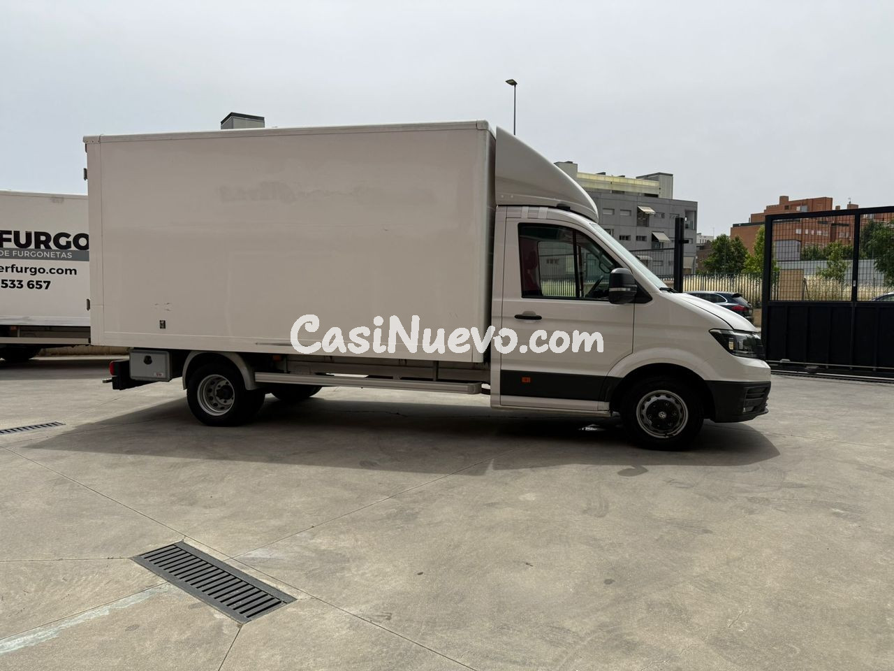 Volkswagen Crafter CARROZADA L4 177 CV CON TRAMPILLA - foto 5
