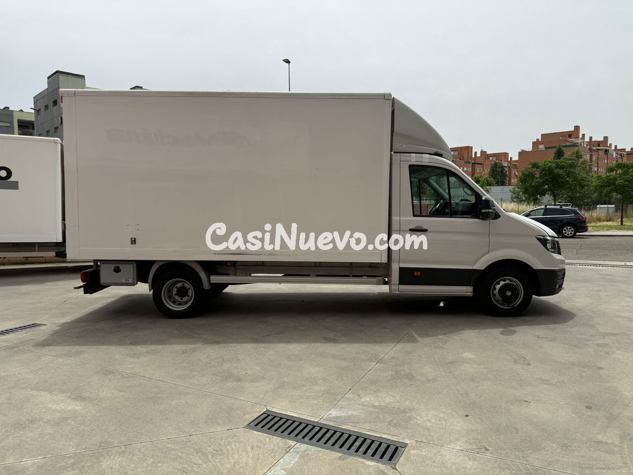 Volkswagen Crafter CARROZADA L4 177 CV CON TRAMPILLA - foto 6