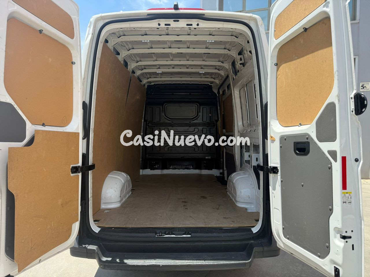 Volkswagen Crafter L3 H2 140 CV - foto 8