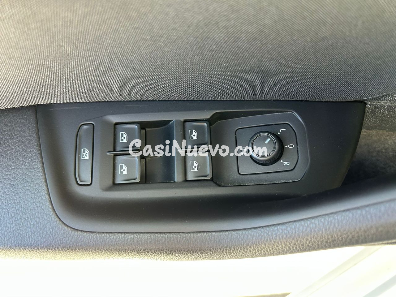 Volkswagen Passat Variant Business 2.0 TDI 110kW - foto 23