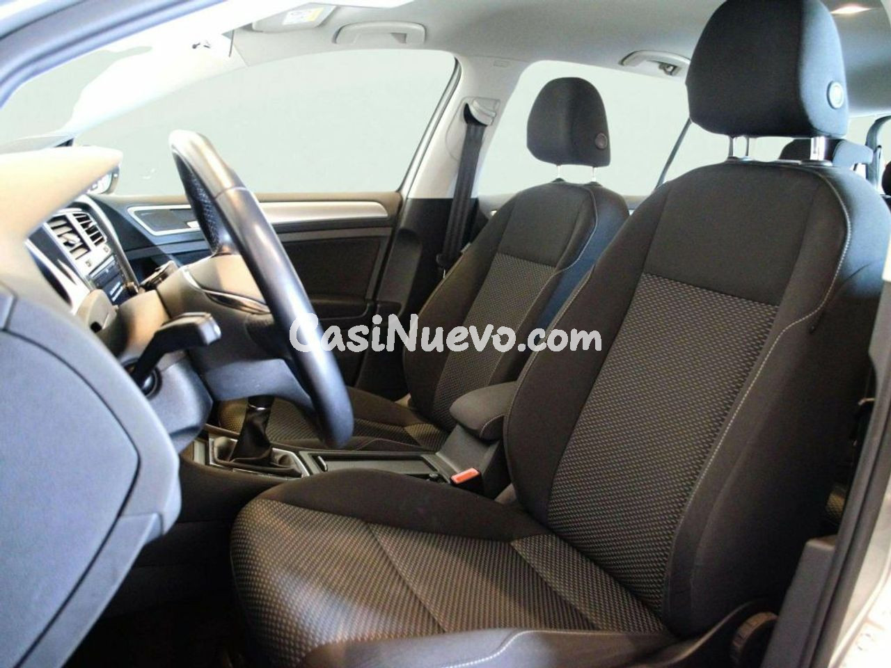 Volkswagen Golf Edition 1.0 TSI 85kW (115CV) - foto 10