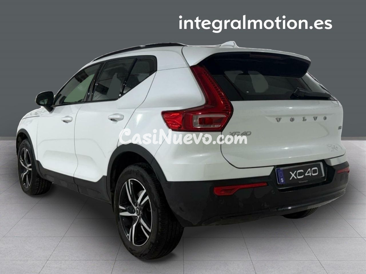 Volvo XC40 2.0 B3 G Plus Dark Auto