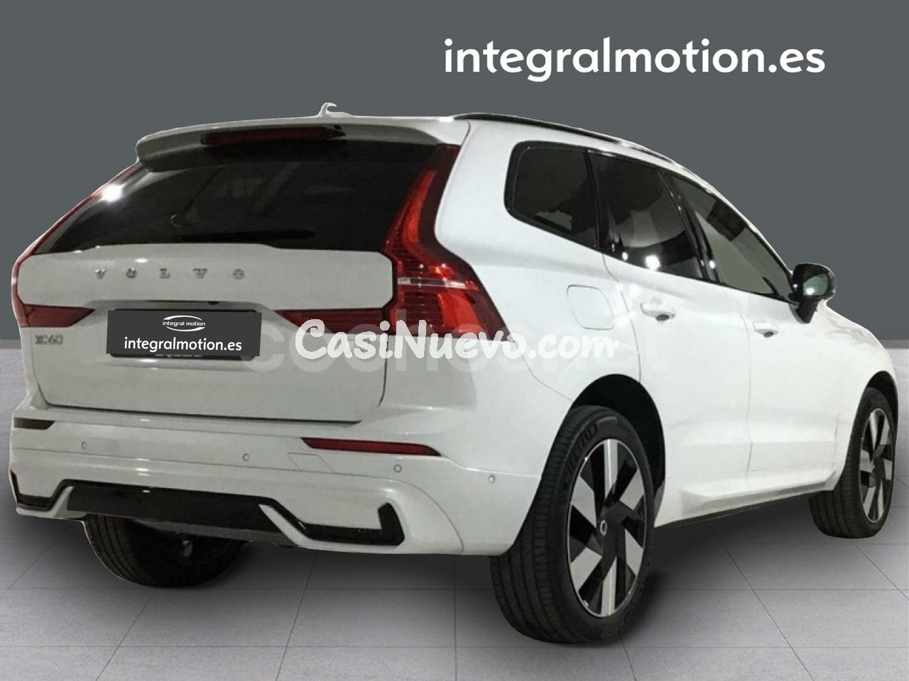 Volvo XC60 PLUS DARK