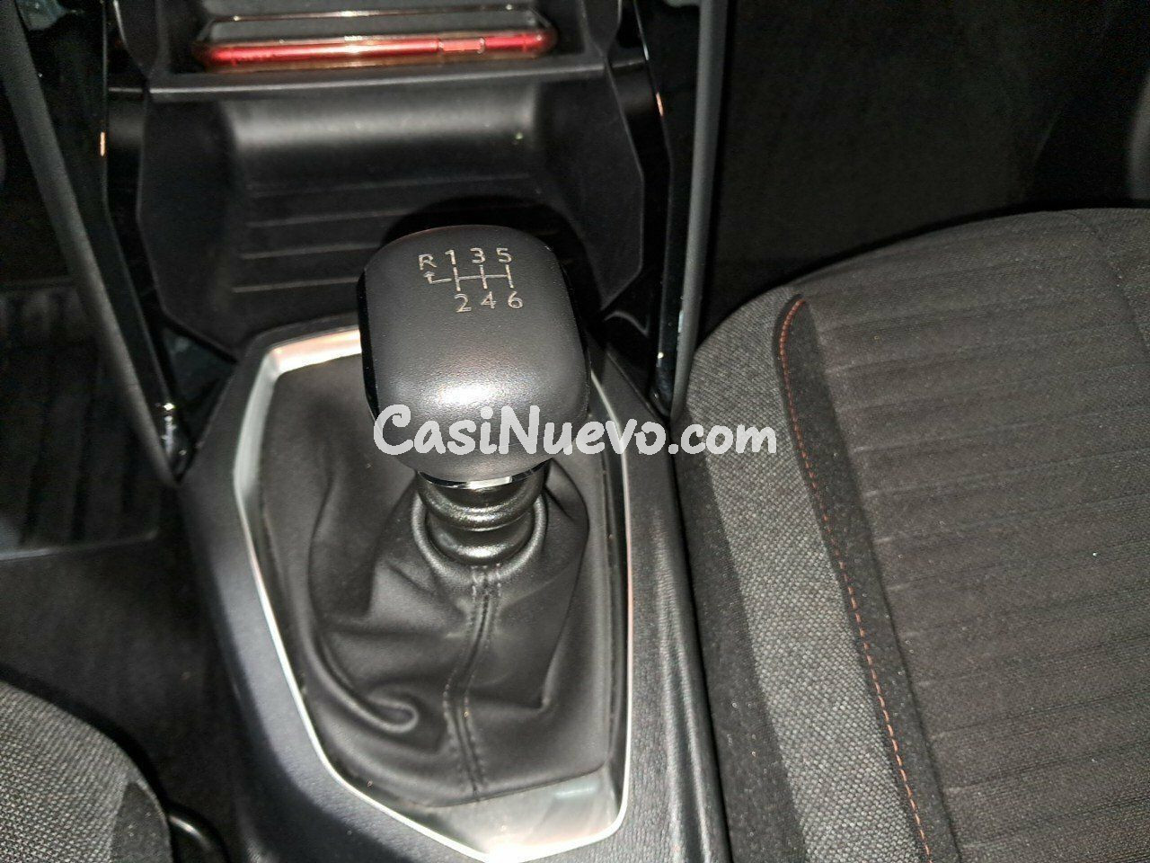 Peugeot 2008 Active Pack BlueHDI 81kW (110CV) - foto 17