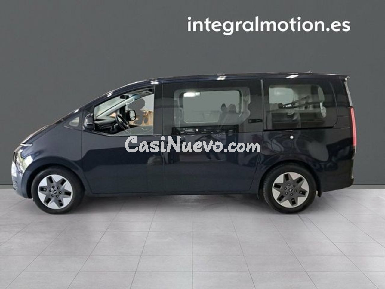 Hyundai Staria 2.2 CRDI Maxx 9S - foto 23