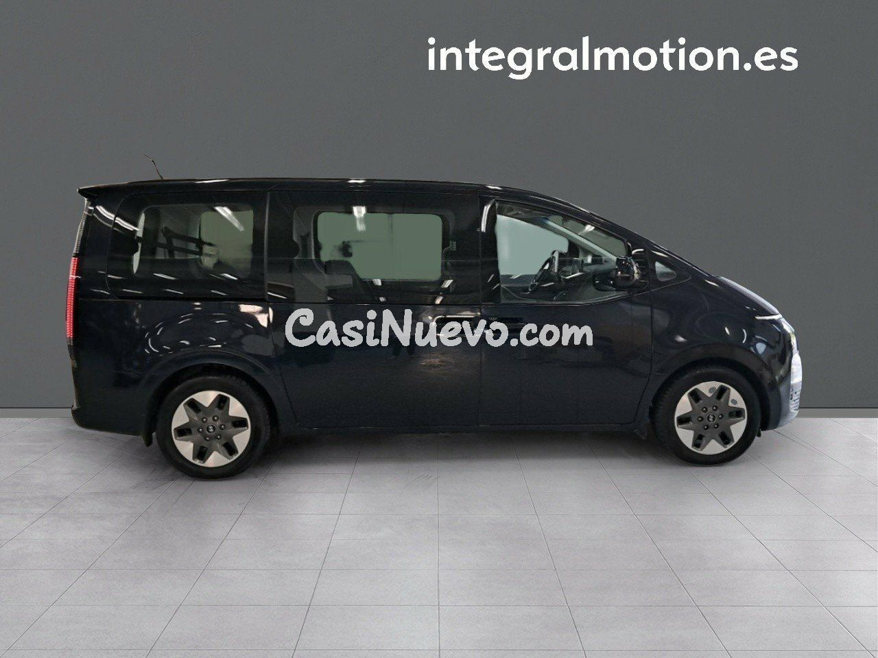 Hyundai Staria 2.2 CRDI Maxx 9S - foto 25