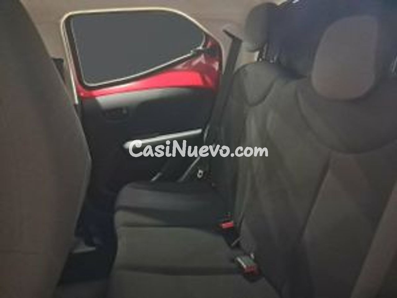 Toyota Aygo 1.0 70 x-play - foto 9