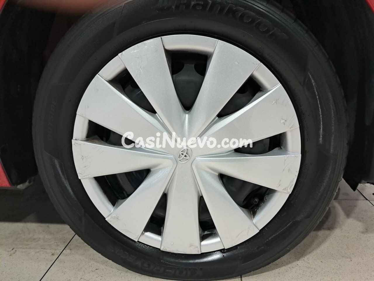 Toyota Aygo 1.0 70 x-play - foto 28