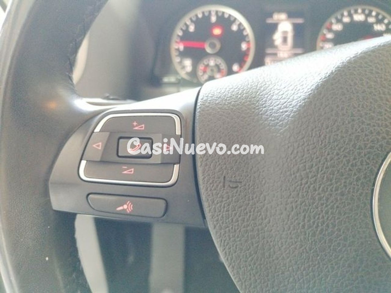 Volkswagen Tiguan 2.0 TDI 110cv 4x2 T1 BlueMotion Tech - foto 11