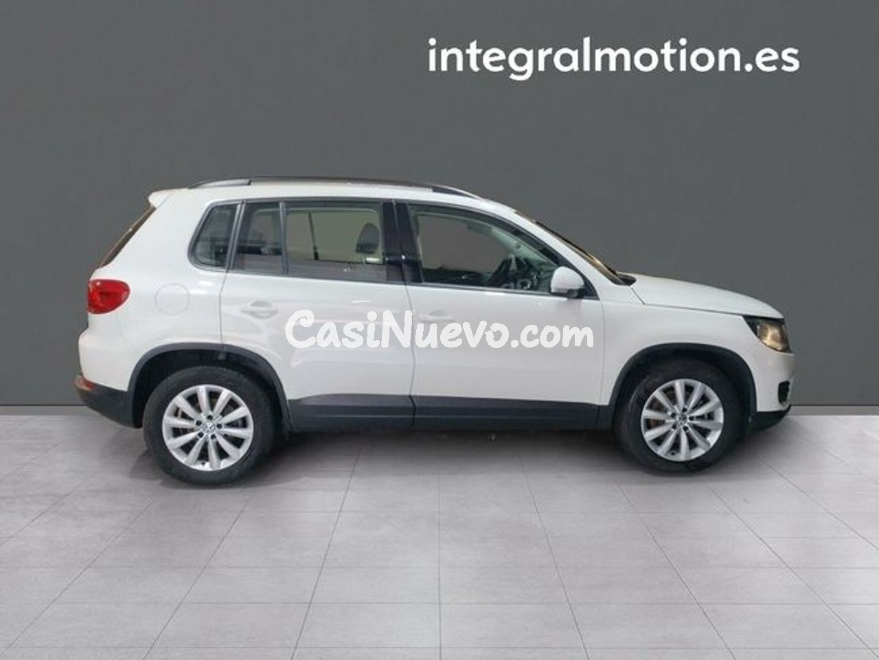 Volkswagen Tiguan 2.0 TDI 110cv 4x2 T1 BlueMotion Tech - foto 25