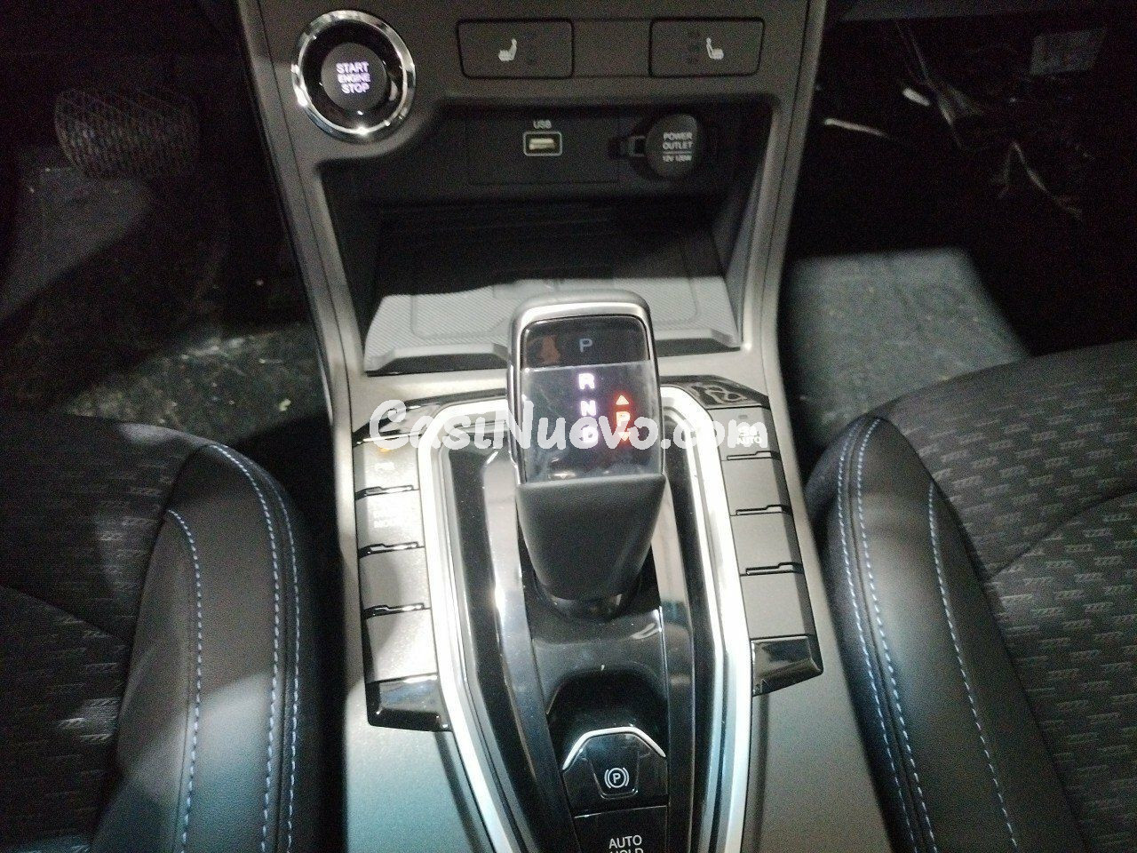 KGM Korando E-MOTION Limited Auto - foto 17