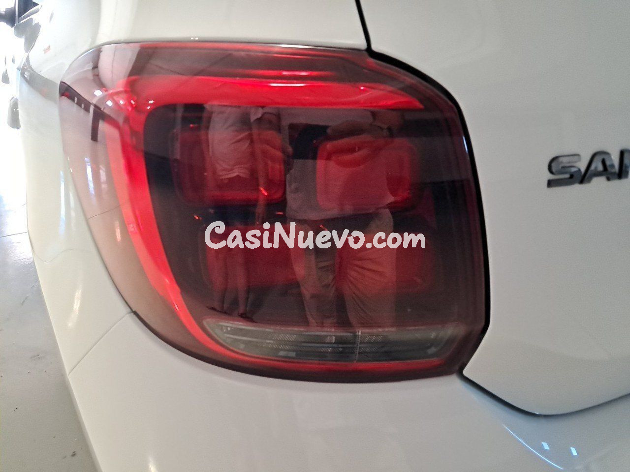 Dacia Sandero Laureate 1.0 54kW (73CV) - foto 28