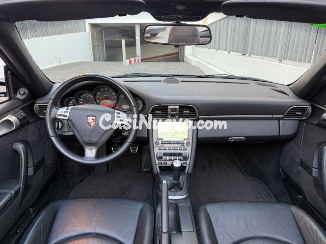 PORSCHE 911 Cabrio Carrera 4 - Manual (6vel.)