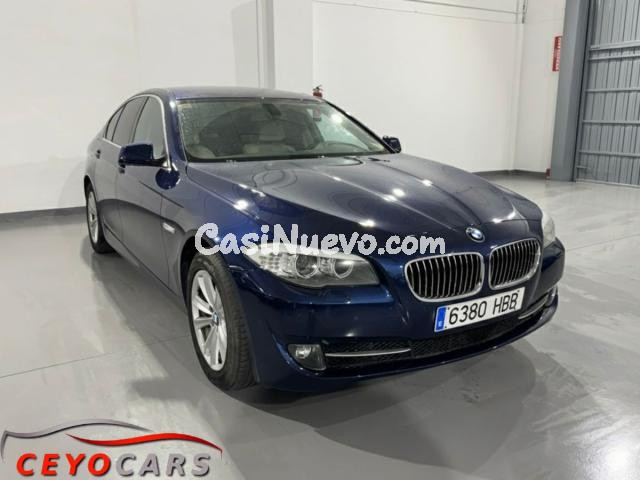 BMW - Serie 5 - 528i Aut.