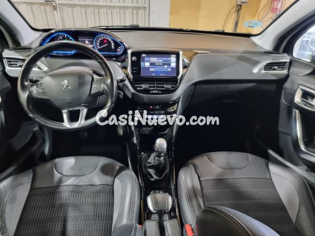 PEUGEOT - 2008 -  BlueHDi 120 S&S Crossway