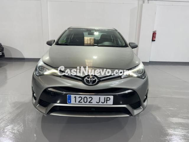 TOYOTA - Avensis - Sedán 150D Advance