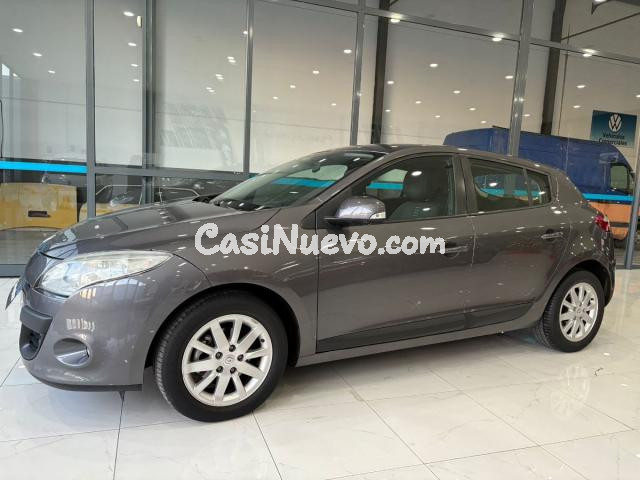 RENAULT - Mégane - Berlina Emotion dCi 90 eco2
