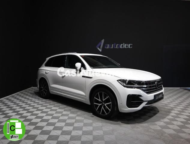 VOLKSWAGEN - Touareg - R-Line 3.0 V6 TDI 170 kW4MOTION Tiptronic 8 vel.