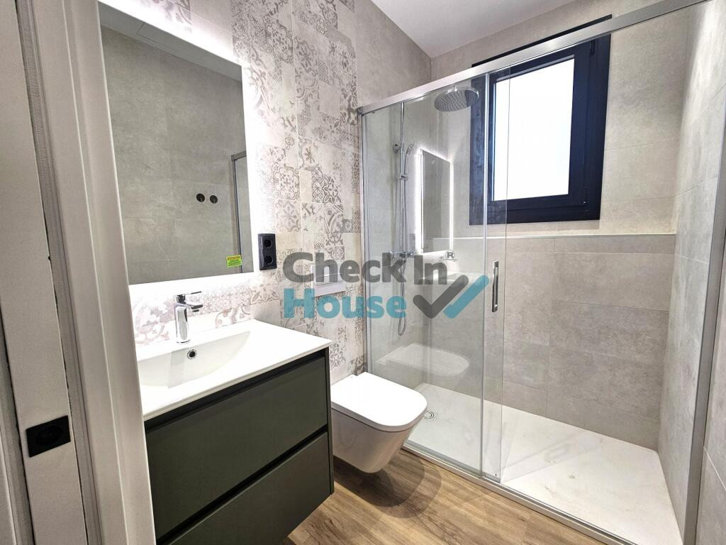 Piso en Venta en Sant Feliu De Guixols Girona - foto 3