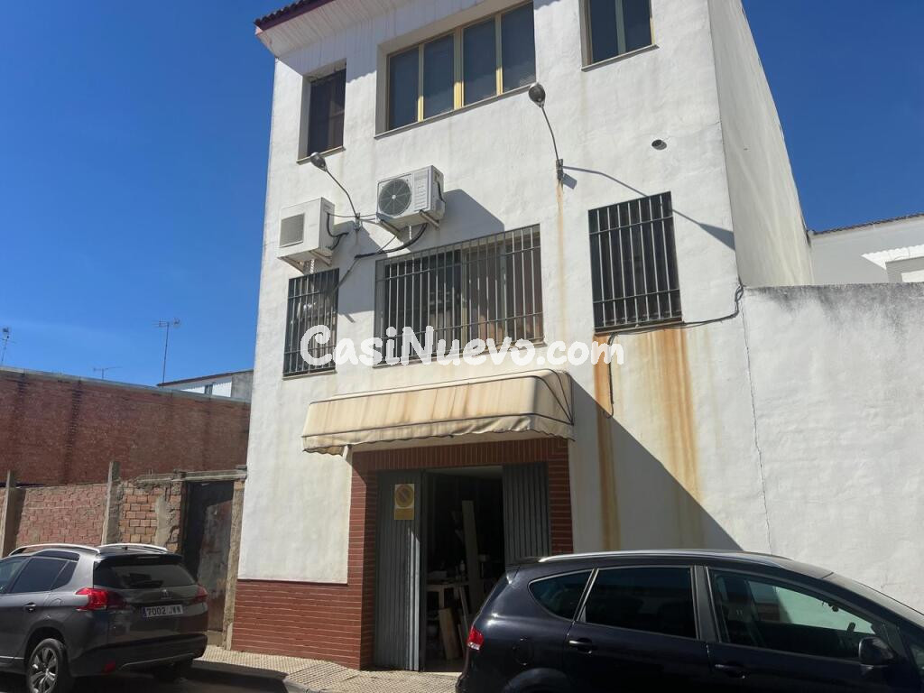 SE VENDE MAGINIFICO LOCAL